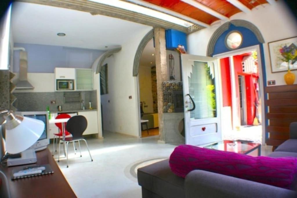 Zentral Club Neutron-Jacuzzi Apartment Belmonte De Miranda Bagian luar foto